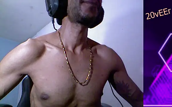 Snapshot of 20vEEr chatting on 13, 3, 2025 20vEEr online show from 13, 3, 2025