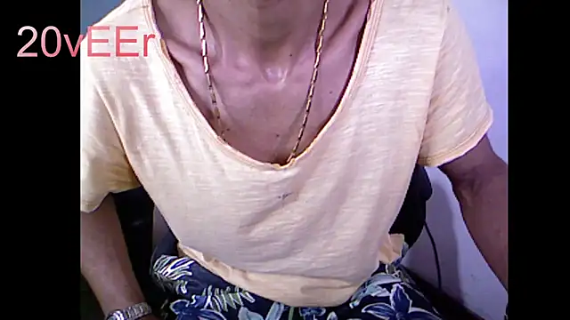 Snapshot of 20vEEr chatting on 13, 9, 2025 20vEEr online show from 13, 9, 2025