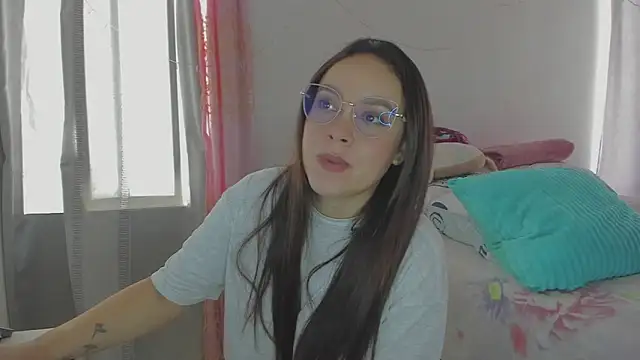 Snapshot of HARLEYNAPIER chatting on 9, 6, 2026 HARLEYNAPIER online show from 9, 6, 2026