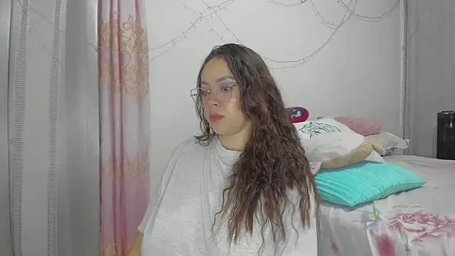 Snapshot of HARLEYNAPIER chatting on 11, 6, 2026 HARLEYNAPIER online show from 11, 6, 2026