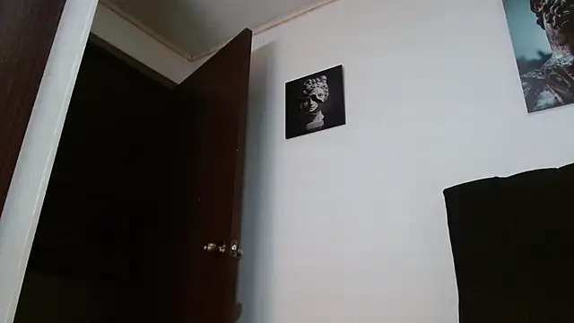 Hendry  online show from 12, 3, 2025