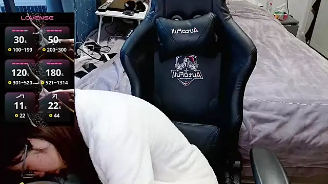 Angelababy001 online show from 8, 1, 2025