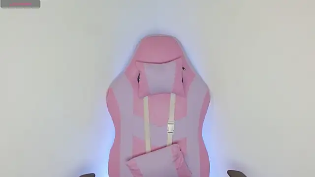 yulissa18 online show from 5, 4, 2026