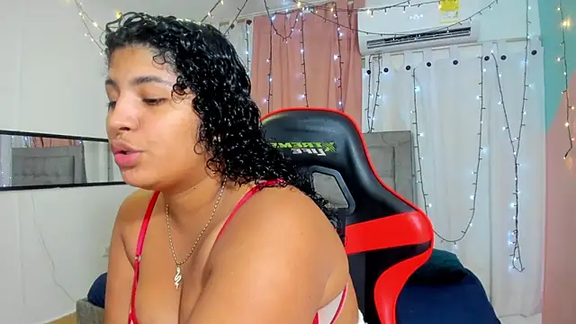 Snapshot of valentina_0_ chatting on 6, 2, 2025 valentina 0 online show from 6, 2, 2025