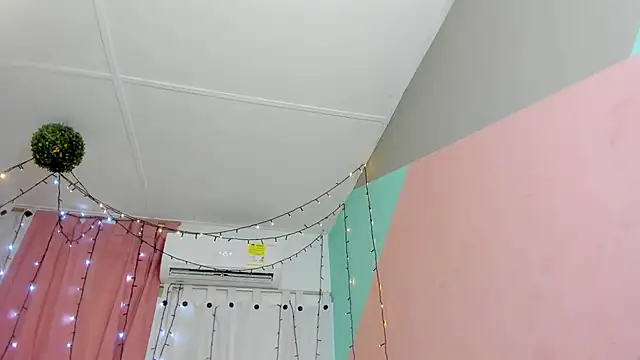 Snapshot of valentina_0_ chatting on 2, 3, 2025 valentina 0 online show from 2, 3, 2025
