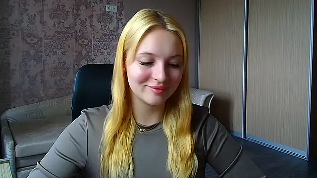 Snapshot of Milka_kiss_ chatting on 19, 6, 2026 Milka kiss online show from 19, 6, 2026