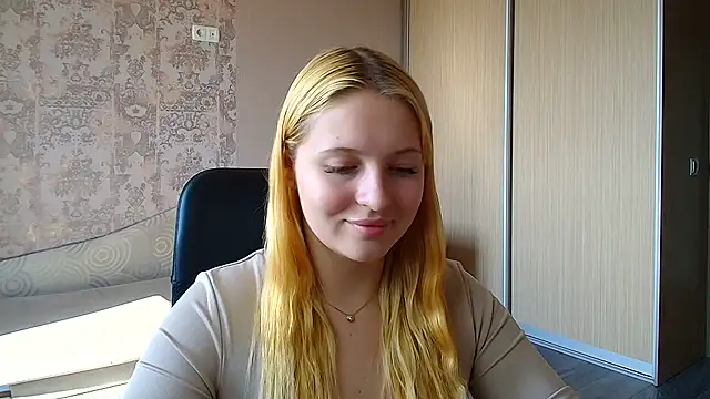 Snapshot of Milka_kiss_ chatting on 10, 7, 2026 Milka kiss online show from 10, 7, 2026