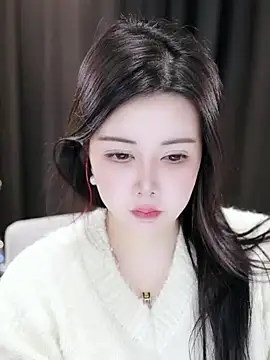 Qiaoqiao  online show from 1, 1, 2025