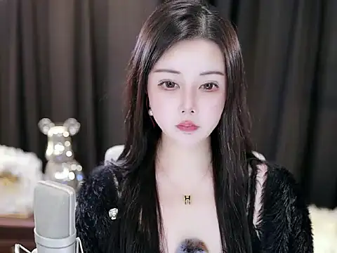 Qiaoqiao  online show from 7, 1, 2025