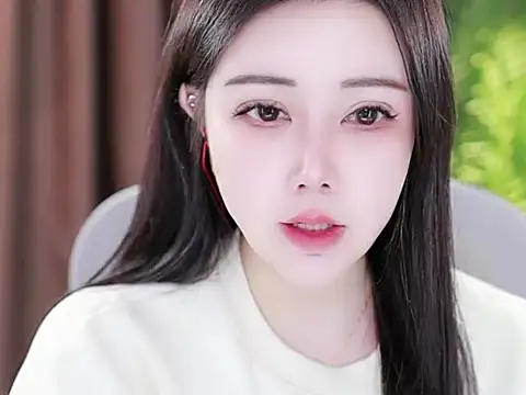Qiaoqiao  online show from 15, 2, 2025