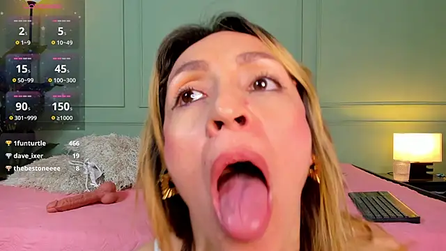 Emma Rosess online show from 16, 12, 2024