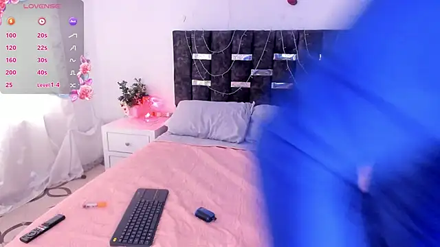 sharonmiller 2  online show from 30, 12, 2024