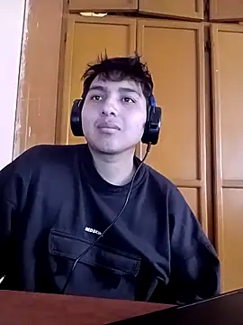 Snapshot of LoganFinds chatting on 19, 2, 2026 LoganFinds online show from 19, 2, 2026