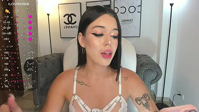 Snapshot of zoee_jackson chatting on 29, 12, 2024 zoee jackson online show from 29, 12, 2024