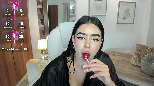 Snapshot of zoee_jackson chatting on 7, 1, 2025 zoee jackson online show from 7, 1, 2025