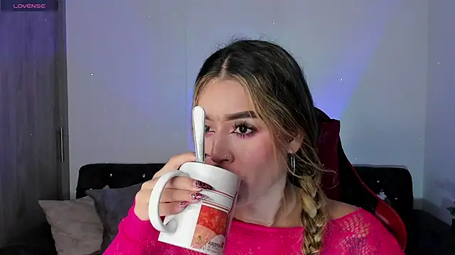 zoee jackson online show from 6, 11, 2025