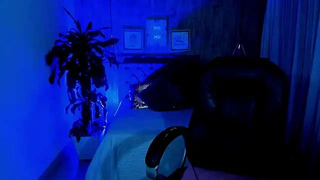 Xisu  online show from 23, 1, 2025