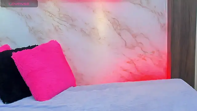 AmyBarton02 online show from 14, 4, 2026