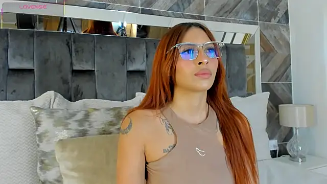 TaniaSmith1 online show from 13, 10, 2025