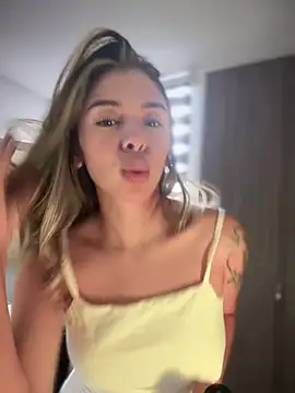 AmmyCollinsW online show from 8, 3, 2025