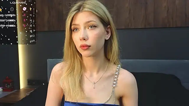 Snapshot of Rainaslater chatting on 2, 3, 2025 Rainaslater online show from 2, 3, 2025