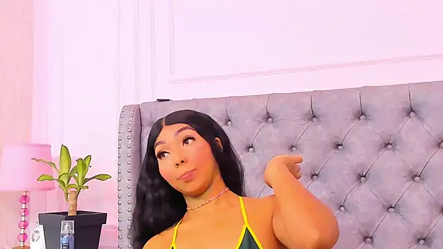 HaileeRoberts online show from 18, 1, 2026