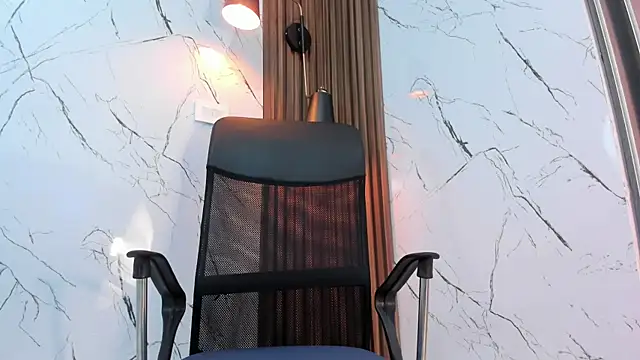 Snapshot of antony_bigdick_ chatting on 18, 11, 2025 antony bigdick online show from 18, 11, 2025