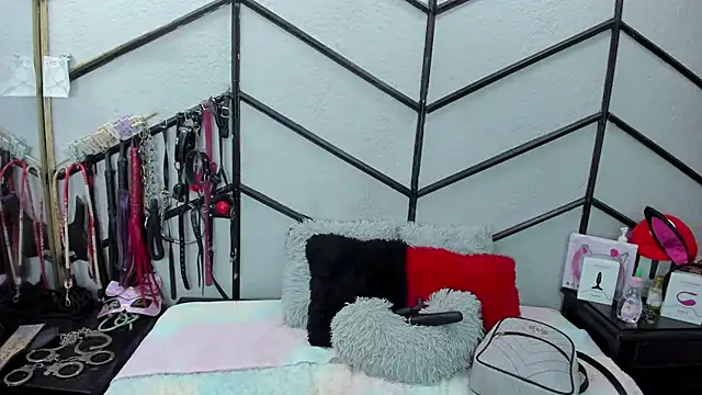 AlanaLuck online show from 2, 3, 2026