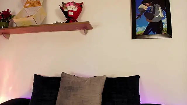 Elliee  online show from 22, 10, 2025