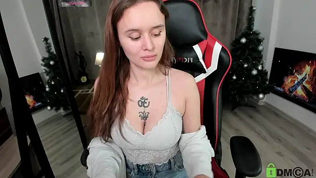 Snapshot of alicexforever chatting on 8, 1, 2025 alicexforever online show from 8, 1, 2025