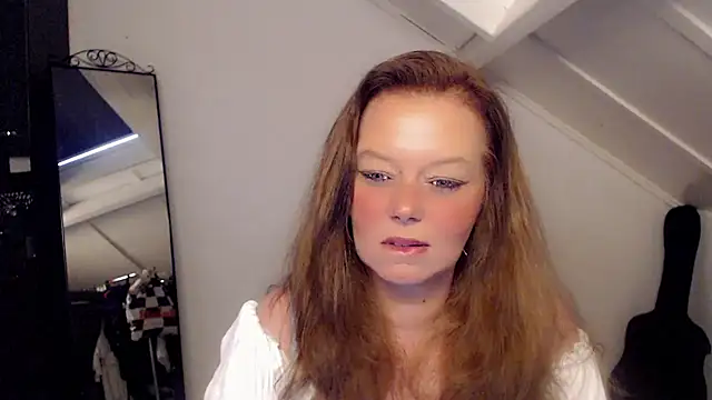 Snapshot of roxanna24 chatting on 15, 3, 2026 roxanna24 online show from 15, 3, 2026