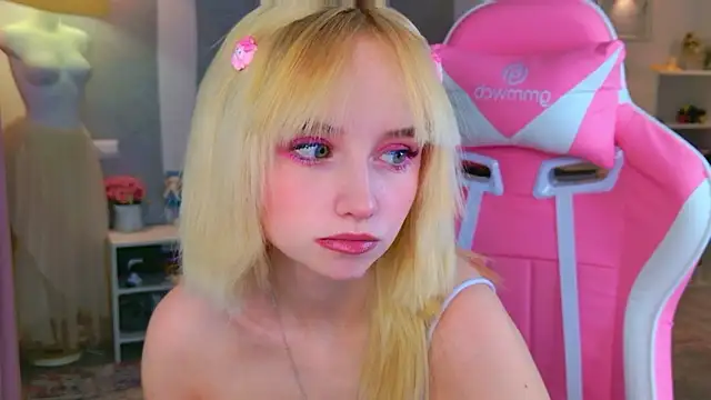 b4by LoL1 online show from 10, 2, 2026