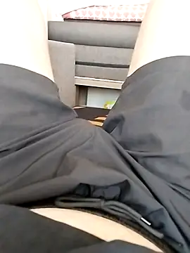 Snapshot of Grig1982 chatting on 11, 9, 2025 Grig1982 online show from 11, 9, 2025