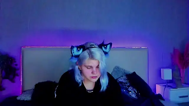 JoannLowe online show from 15, 2, 2025