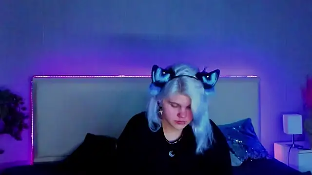 JoannLowe online show from 18, 2, 2025