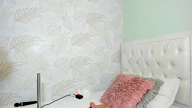 TianaReedd online show from 18, 1, 2025