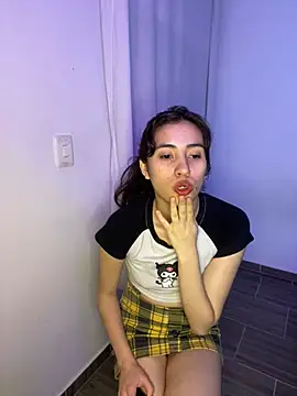 Catyloves online show from 6, 1, 2025