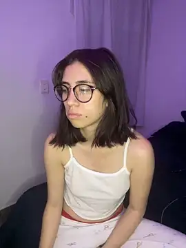 Catyloves online show from 2, 3, 2025