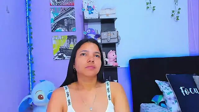 Snapshot of sara_mendez2 chatting on 6, 3, 2025 sara mendez2 online show from 6, 3, 2025