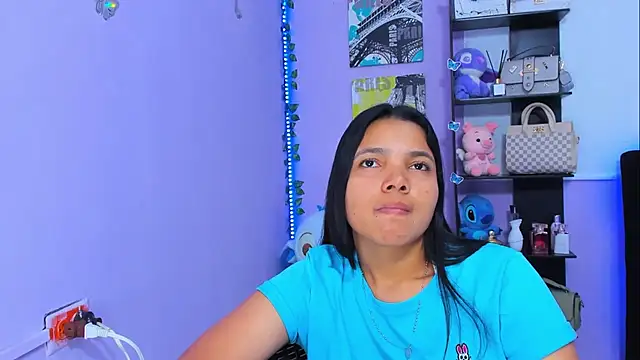 Snapshot of sara_mendez2 chatting on 7, 3, 2025 sara mendez2 online show from 7, 3, 2025