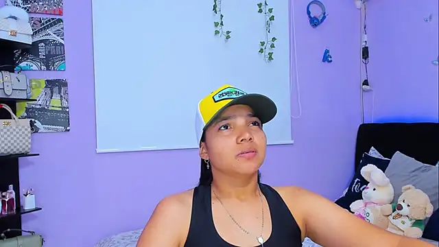 Snapshot of sara_mendez2 chatting on 10, 3, 2025 sara mendez2 online show from 10, 3, 2025