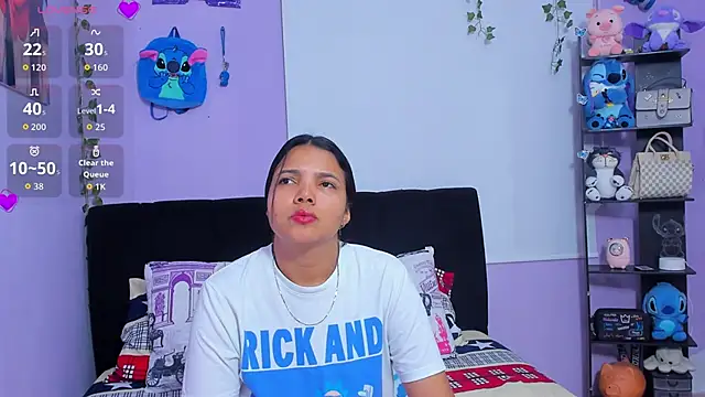 Snapshot of sara_mendez2 chatting on 23, 9, 2025 sara mendez2 online show from 23, 9, 2025