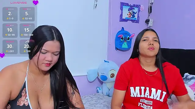 Snapshot of sara_mendez2 chatting on 2, 10, 2025 sara mendez2 online show from 2, 10, 2025