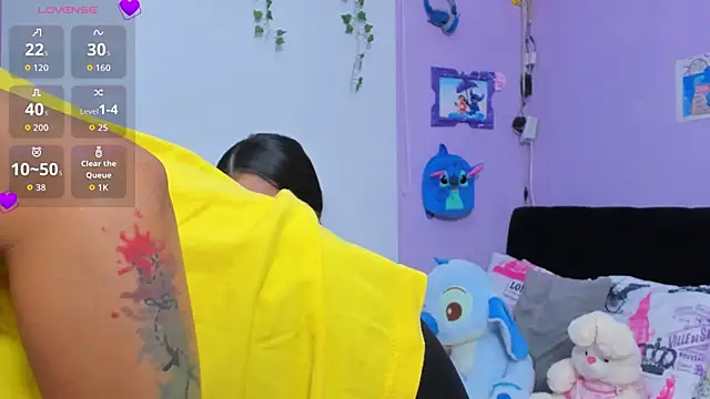 Snapshot of sara_mendez2 chatting on 11, 10, 2025 sara mendez2 online show from 11, 10, 2025