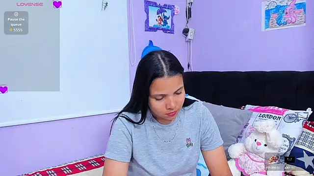 Snapshot of sara_mendez2 chatting on 14, 10, 2025 sara mendez2 online show from 14, 10, 2025