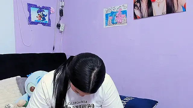 Snapshot of sara_mendez2 chatting on 22, 10, 2025 sara mendez2 online show from 22, 10, 2025