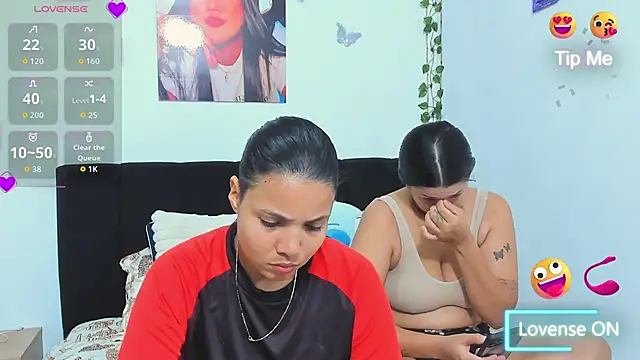 Snapshot of sara_mendez2 chatting on 4, 12, 2025 sara mendez2 online show from 4, 12, 2025