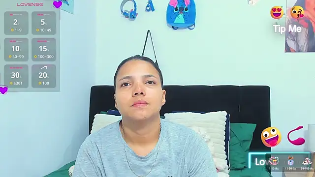 Snapshot of sara_mendez2 chatting on 14, 12, 2025 sara mendez2 online show from 14, 12, 2025