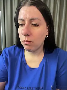 Snapshot of Evelinia chatting on 5, 1, 2025 Evelinia online show from 5, 1, 2025