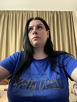 Snapshot of Evelinia chatting on 7, 2, 2025 Evelinia online show from 7, 2, 2025
